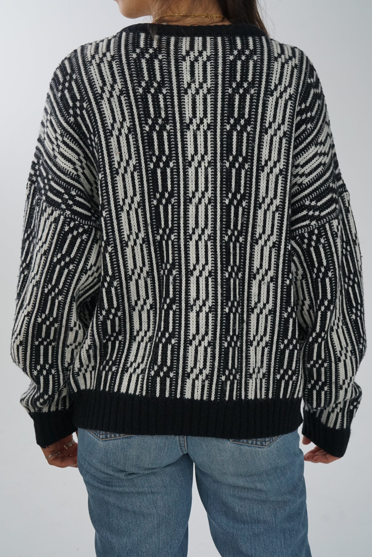 Chandail vintage Cooper blanc et noir unisex taille M