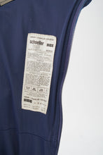 Charger l&#39;image dans la galerie, Super rare one piece vintage Henri Charles Colsenet ski suit, snow suit 70s bleu à lignes rouges du designer Suisse taille 40 (S)
