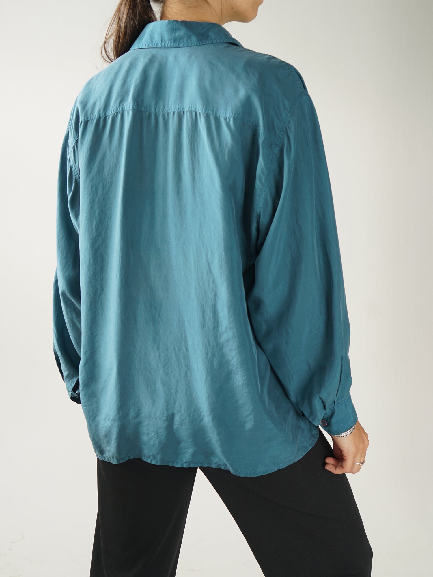Le chateau blue silk shirt
