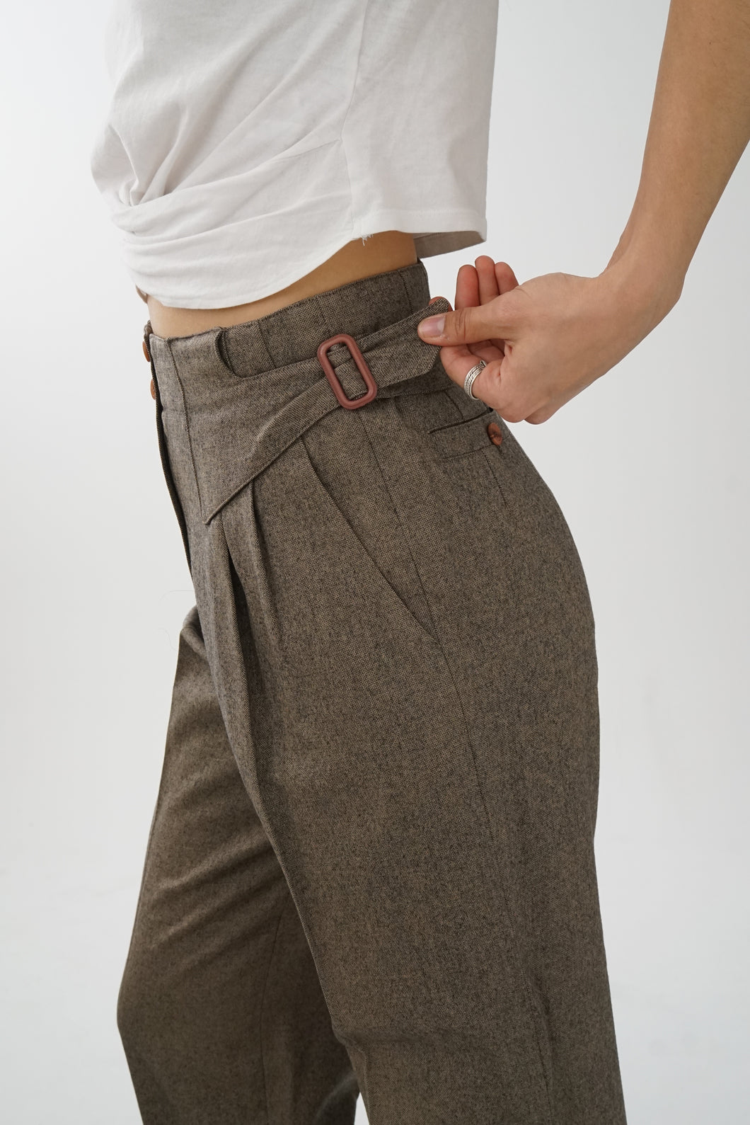 Pantalon classique Prengdang brun avec détails pour femme taille S