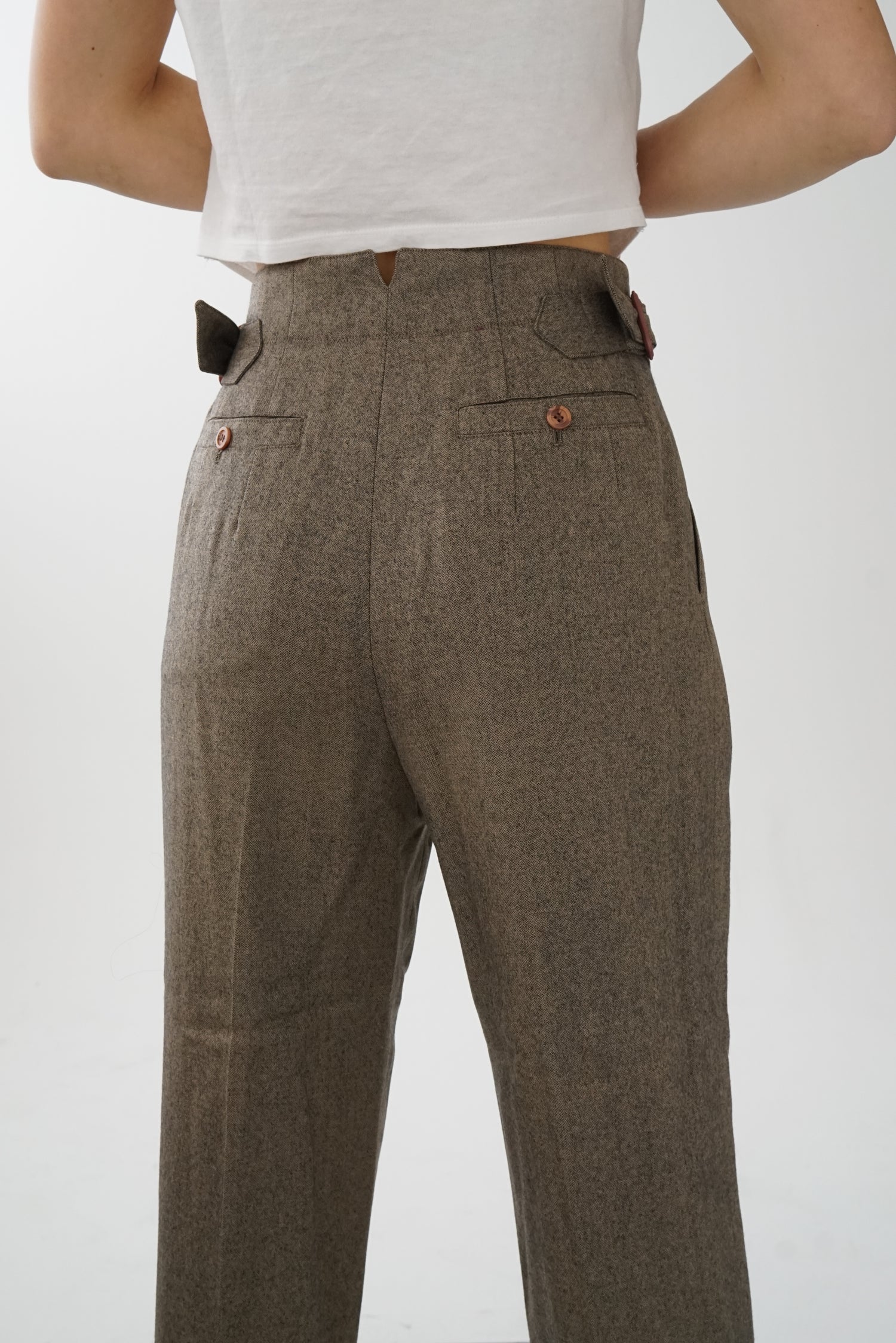 Pantalon classique Prengdang brun avec détails pour femme taille S