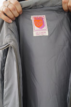 Charger l&#39;image dans la galerie, Manteau vintage 70s Skyr gris avec ligne noir unisex taille M
