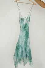 Load image into Gallery viewer, Robe en soie BCBG verte et turquoise taille 6 (S-M)
