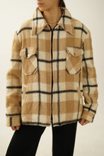 Charger l&#39;image dans la galerie, Manteau en laine vintage
