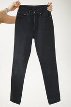 Load image into Gallery viewer, High rise vintage biker jeans size 25
