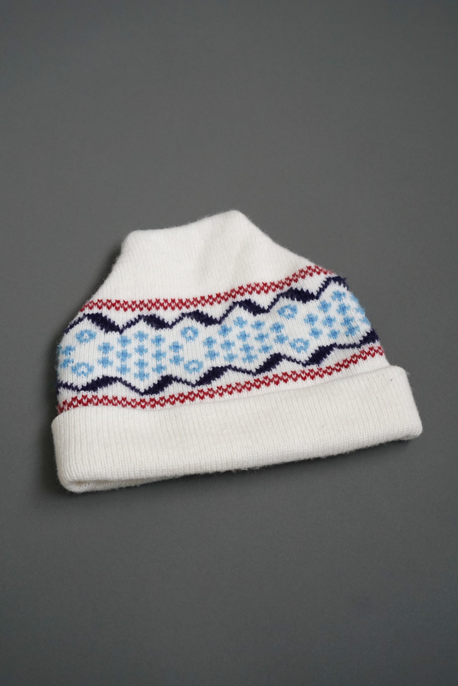 White and blue beanie