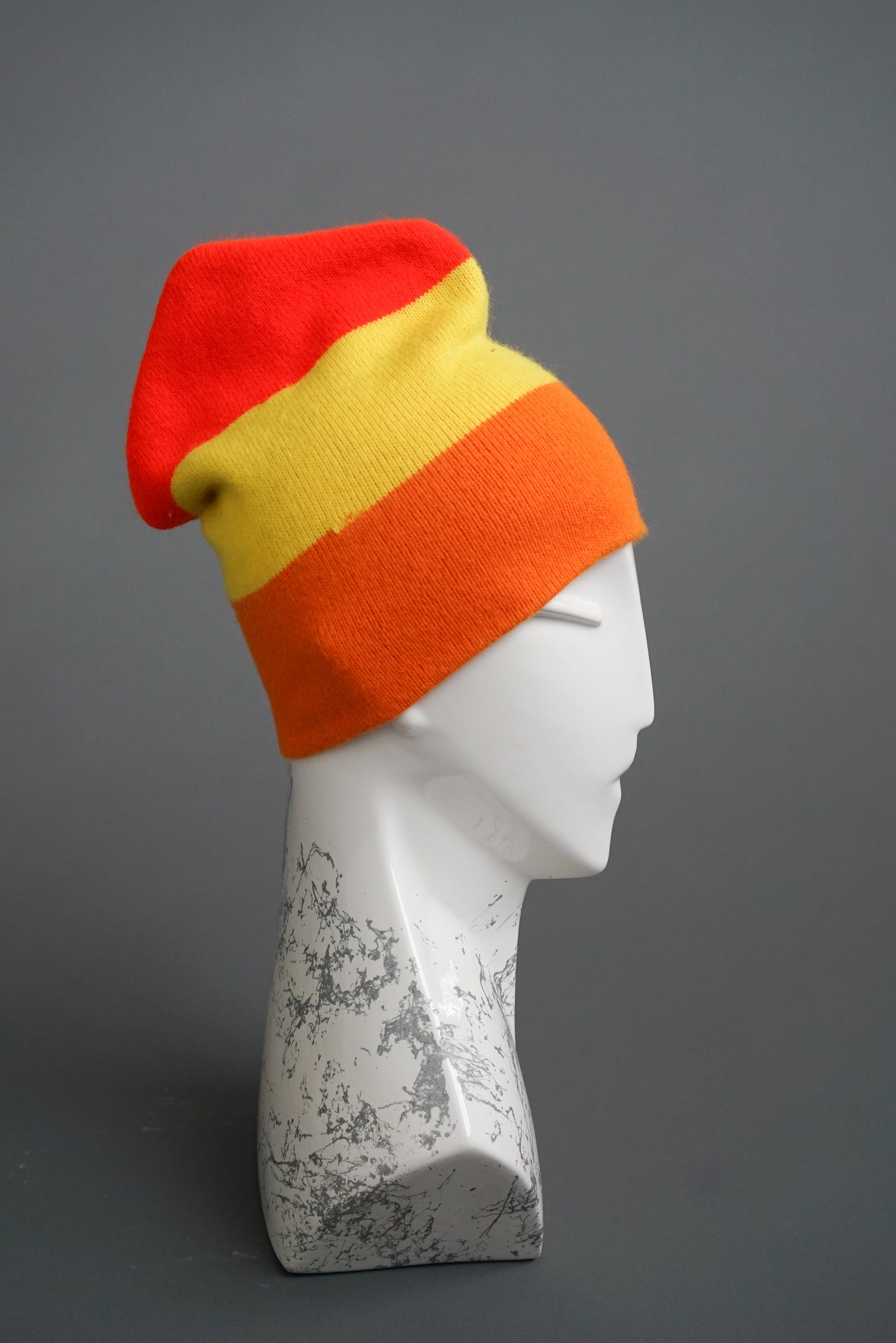 Vintage beanie orange and yellow