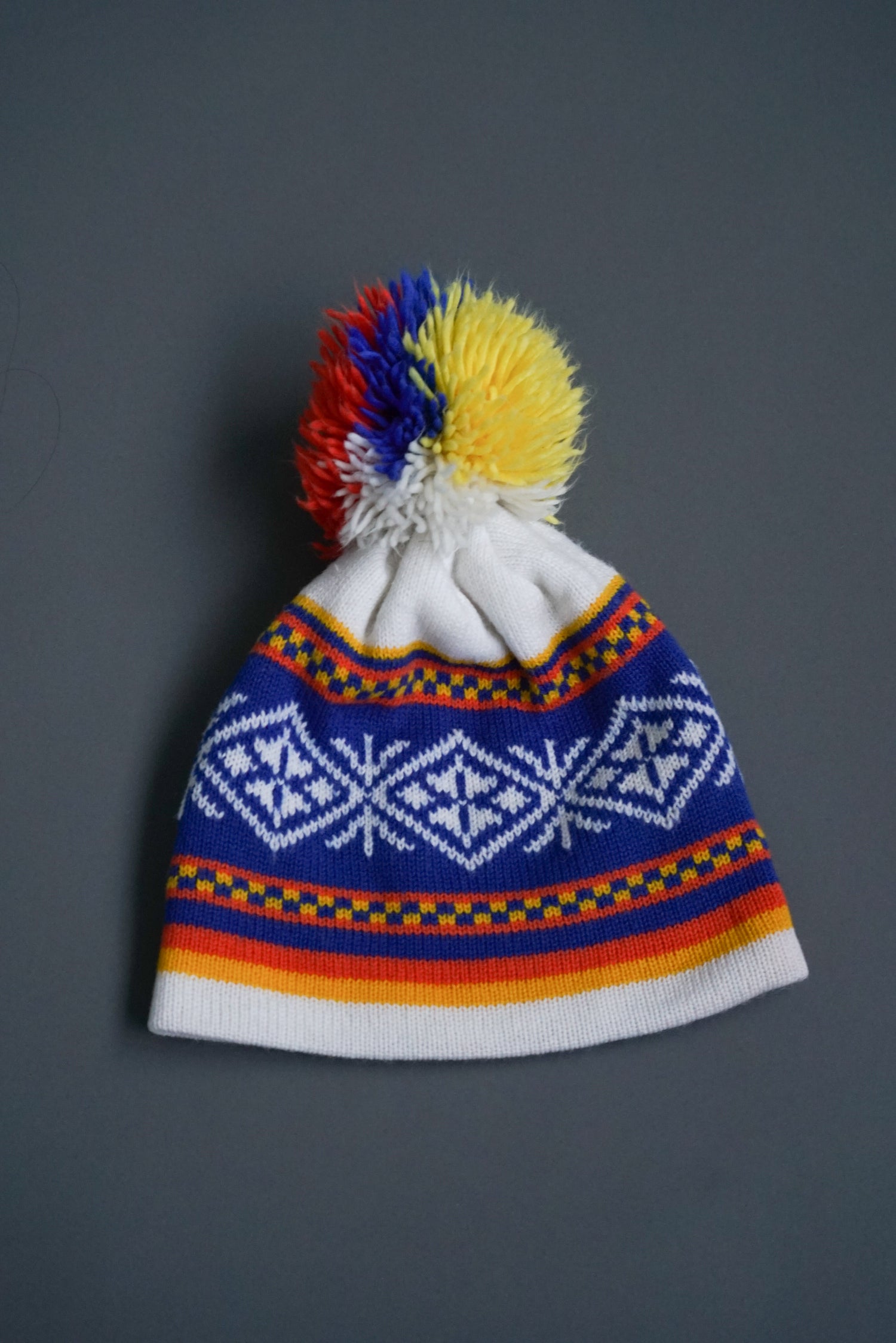 Superb vintage pom-pom hat