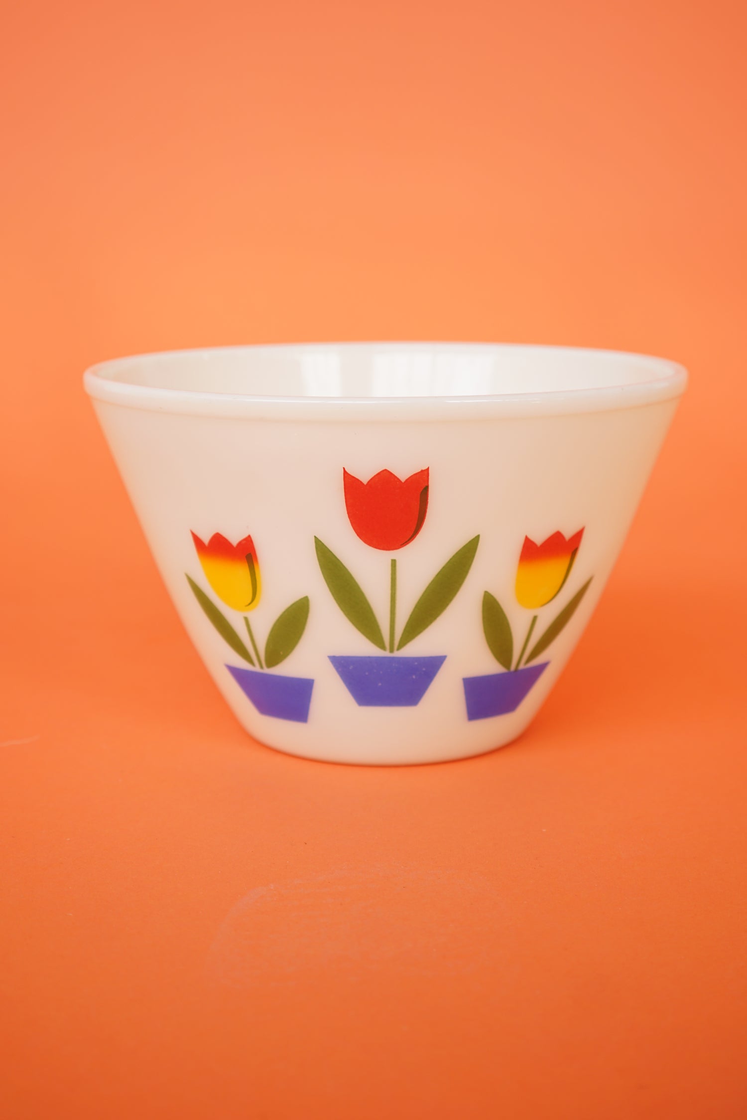 Grand bol vintage Fire King allant au four
