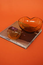 Load image into Gallery viewer, 2 depression glass vintage bowls
