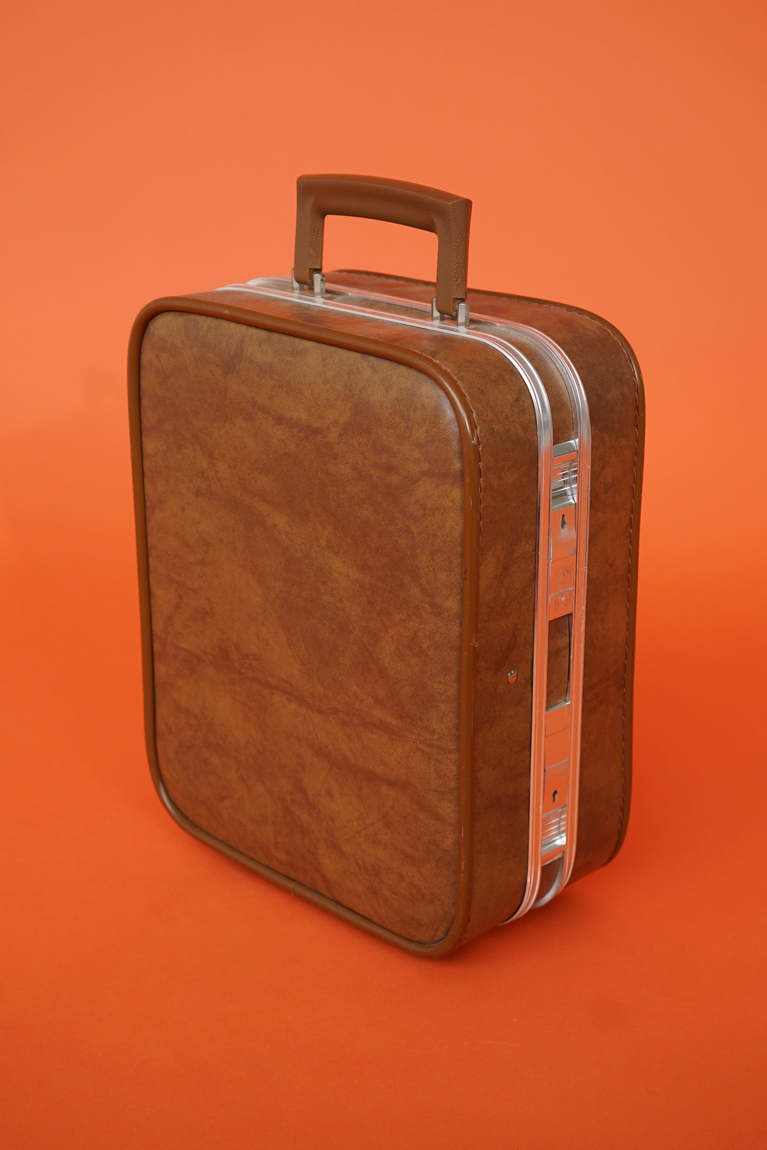 Mini bar portatif vintage en faux cuir brun