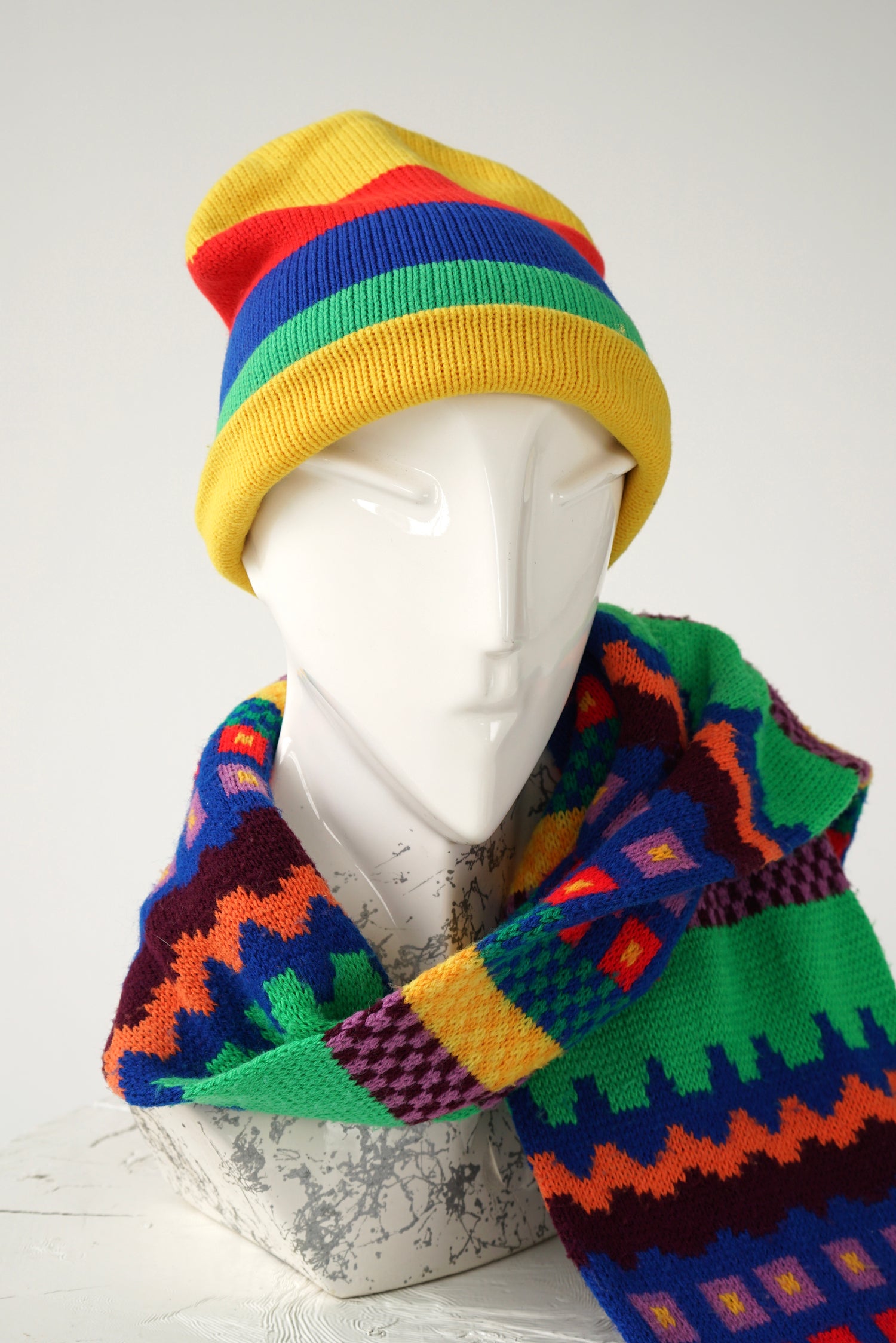 Insane vintage kit, beanie size S-M with colored scarf