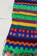 Charger l&#39;image dans la galerie, Fou ensemble vintage, tuque taille S-M et foulard rétro colorés
