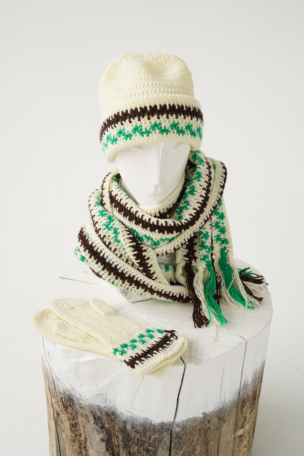 Trop cute ensemble en tricot vintage: tuque, foulard et gants off white neuf