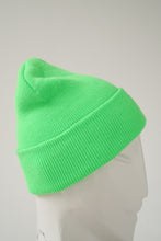 Load image into Gallery viewer, Tuque classique vert fluo taille M
