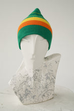 Load image into Gallery viewer, Tuque en laine vintage verte flash avec lignes jaunes taille M
