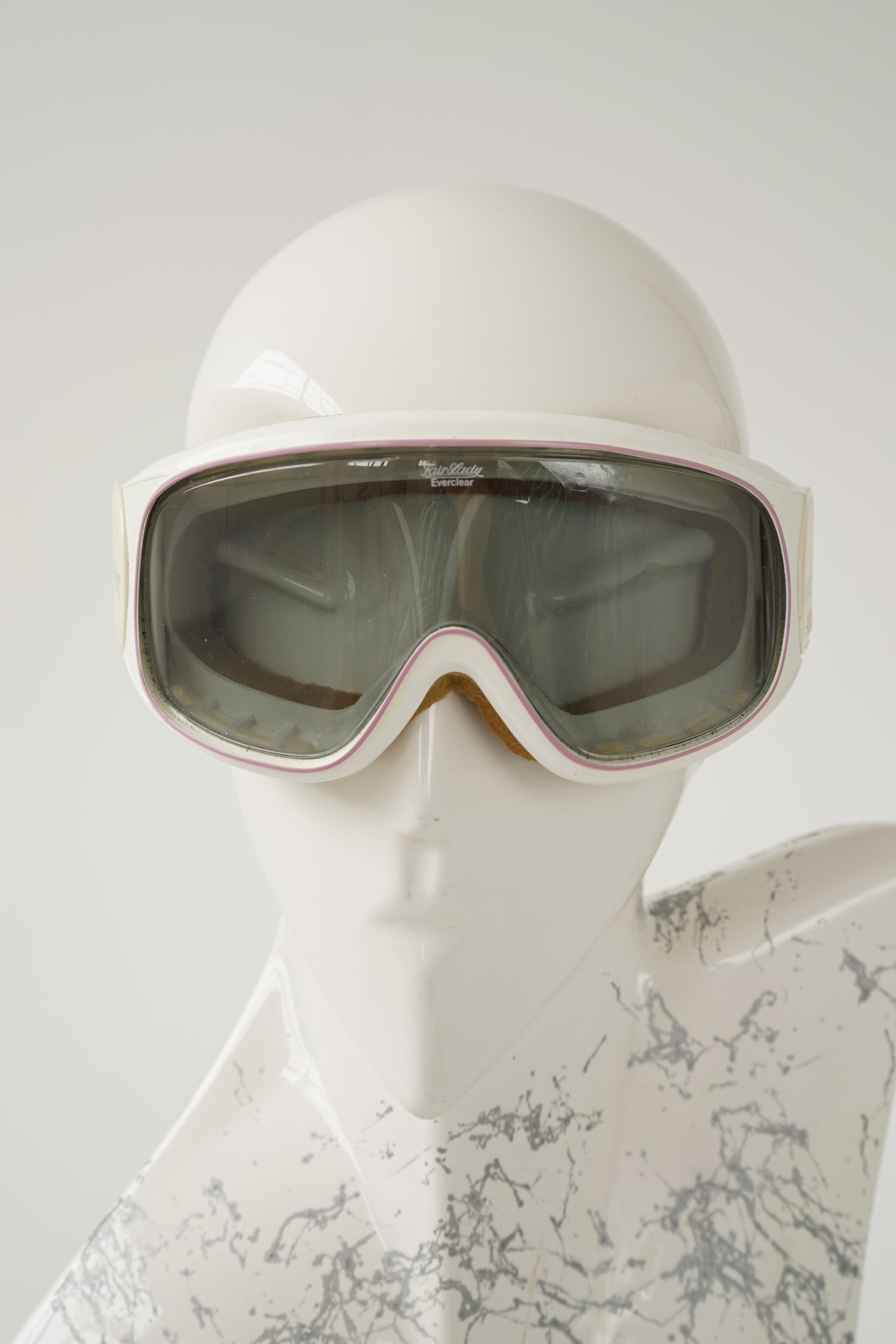 Lunette de ski vintage Carrera FairLady Everclear blanche, grise et rose pour petit visage