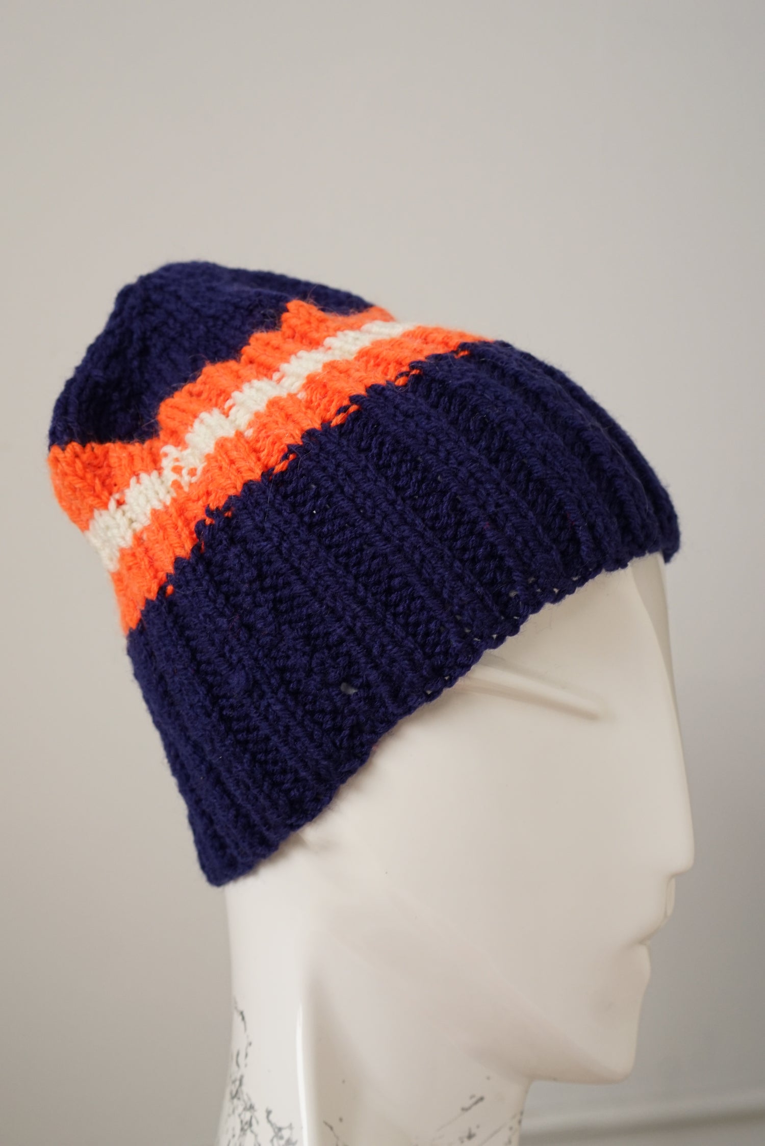 Ensemble de tuque et mitaines en tricot vintage bleu foncé et orange jamais porté