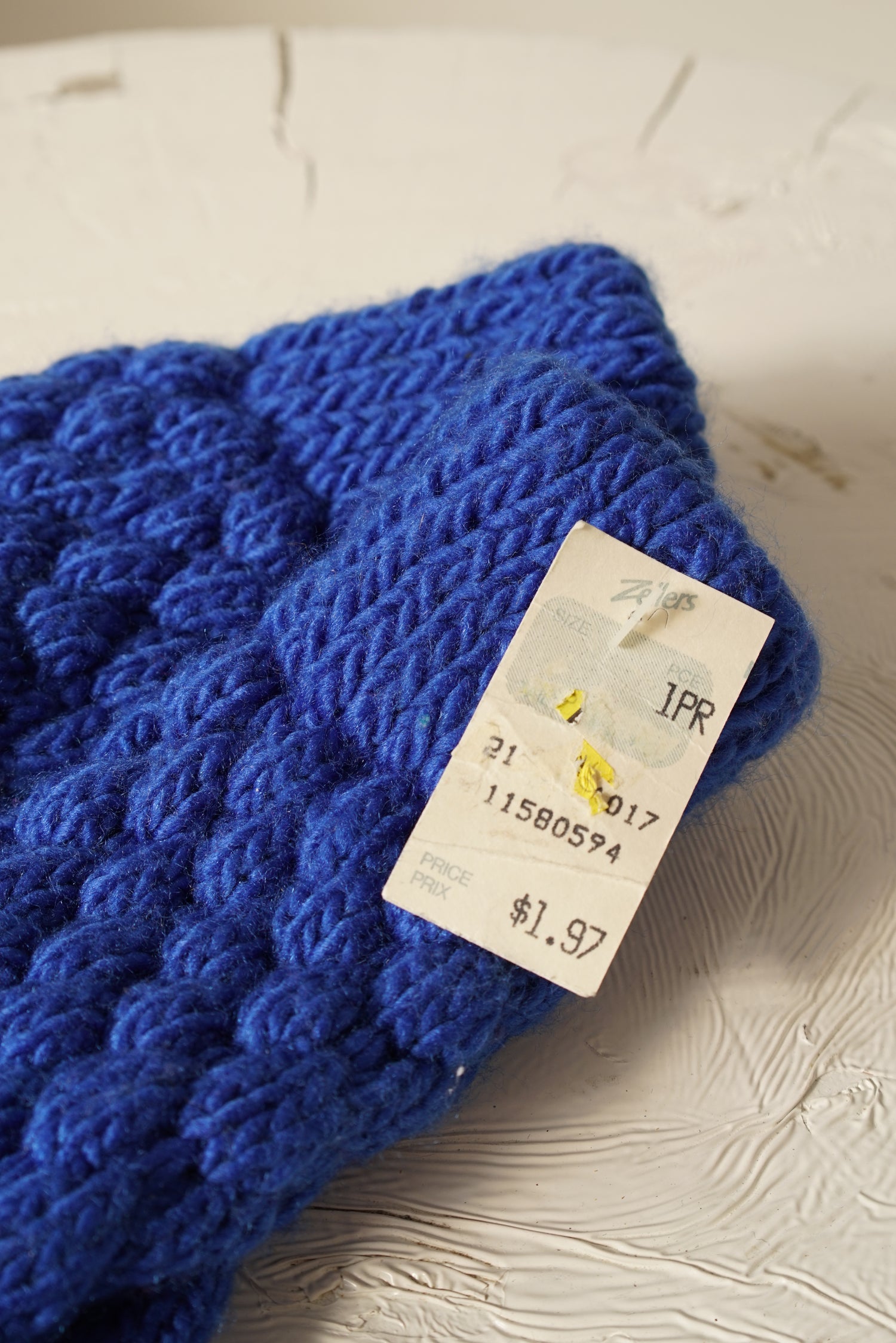 Mitaines vintage zellers en tricot bleu royal jamais portées