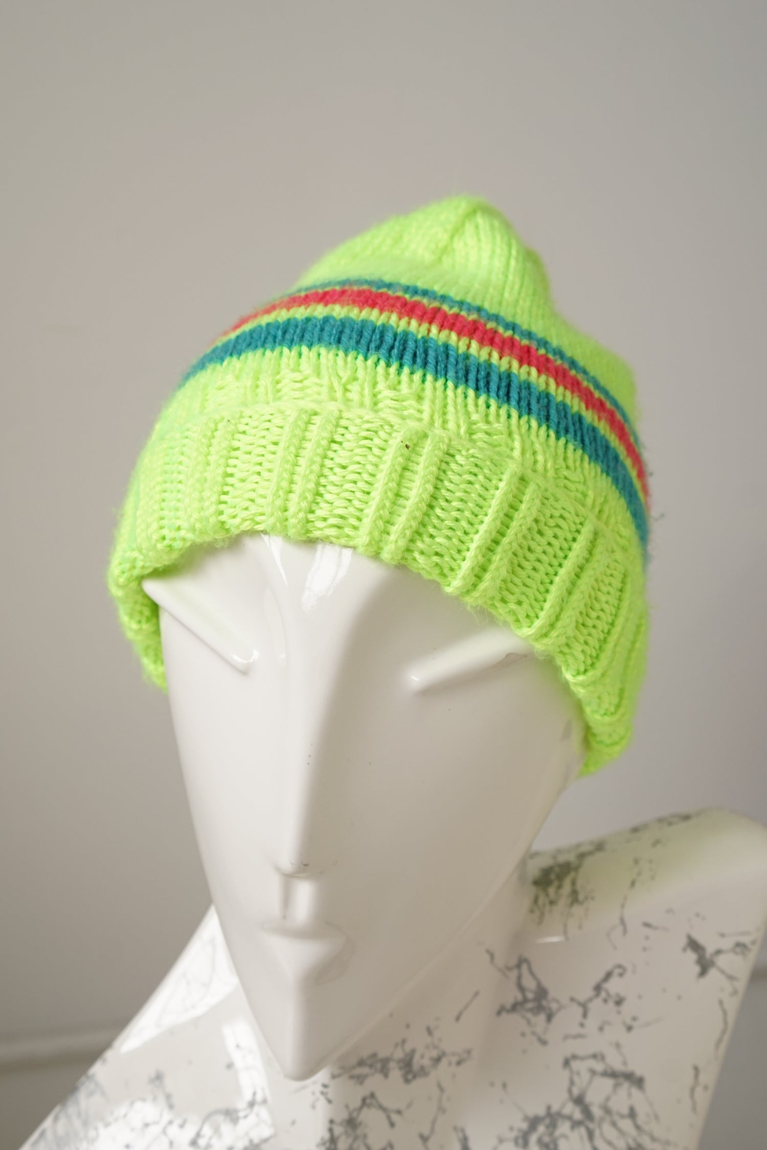 Tuque en tricot vintage jaune fluo jamais porté
