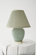 Charger l&#39;image dans la galerie, Lampe vintage coquillage couleur sauge
