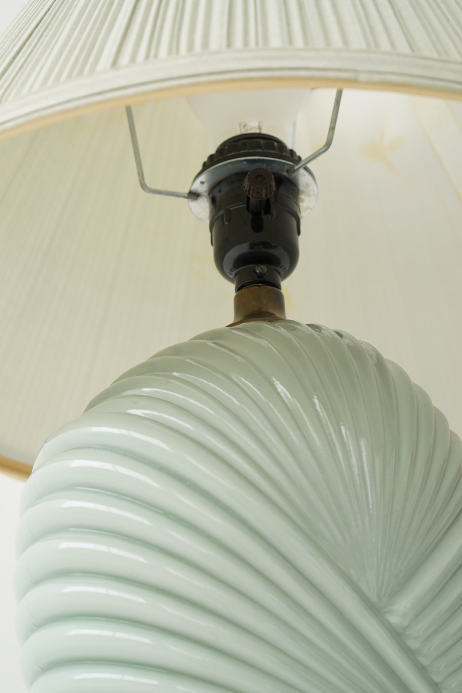 Lampe vintage coquillage couleur sauge
