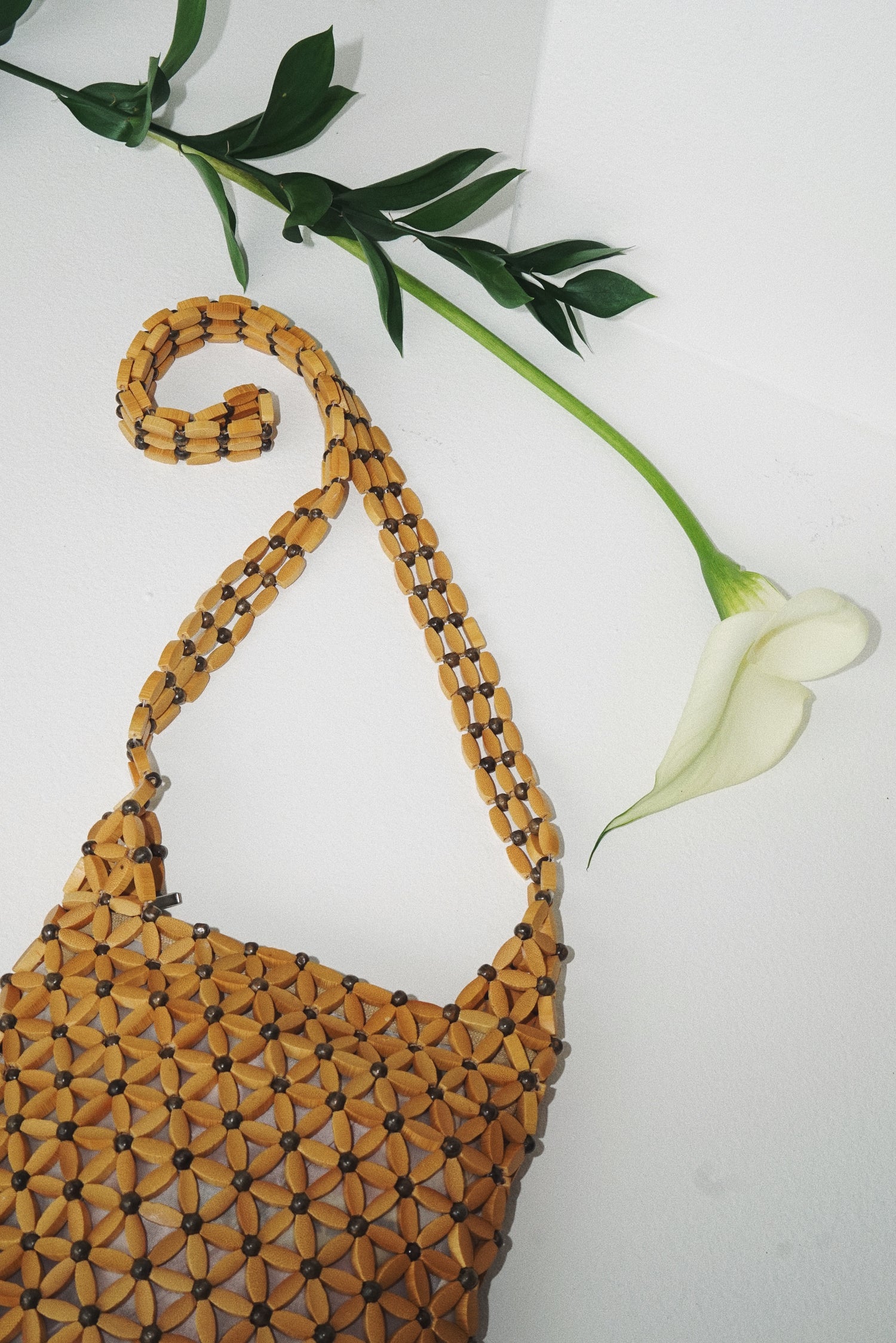 Sac à main bandouilère en bille de bois