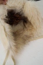 Charger l&#39;image dans la galerie, Chapeau de trapeur en fourrure et suède blanc taille S
