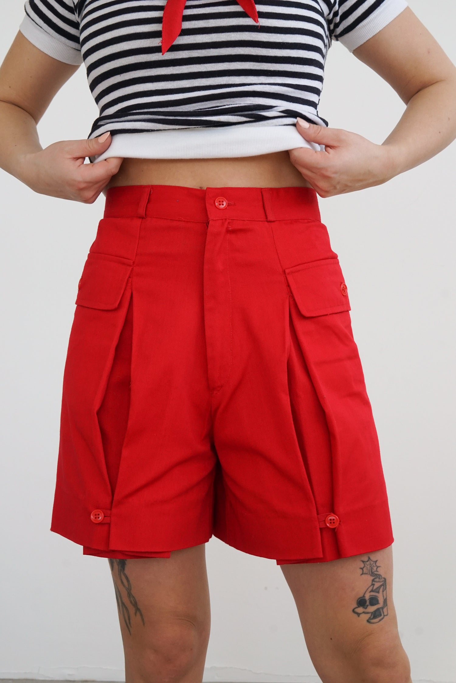 Short taille haute à plis rouge taille 5/6 (26)